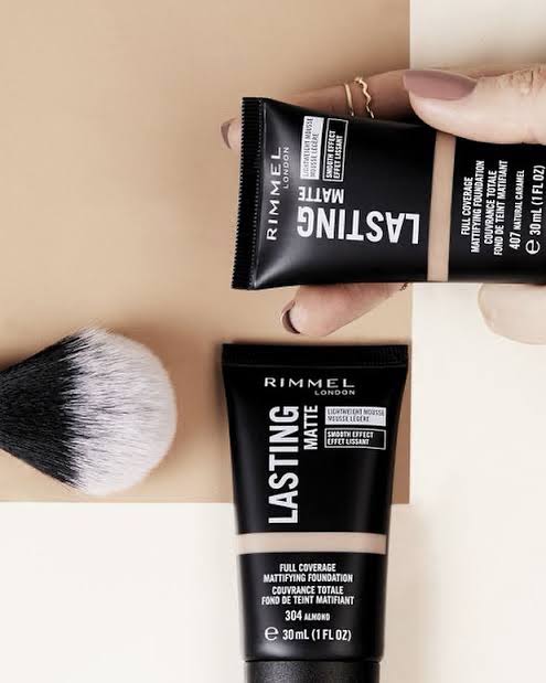 Rimmel Lasting Matte Foundation - 304 Almond