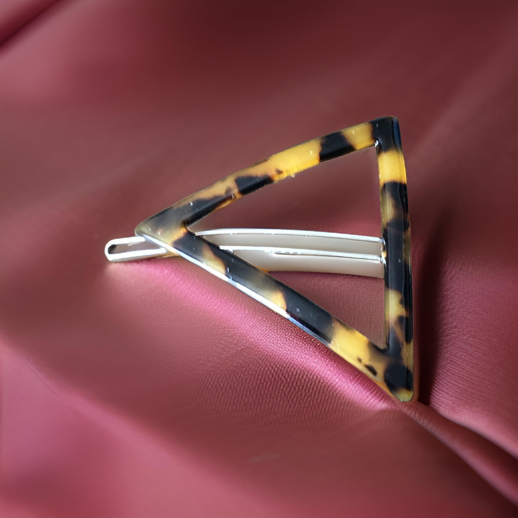 Triangle Pin For Kids - HP-56 – CHEEKS PAKISTAN