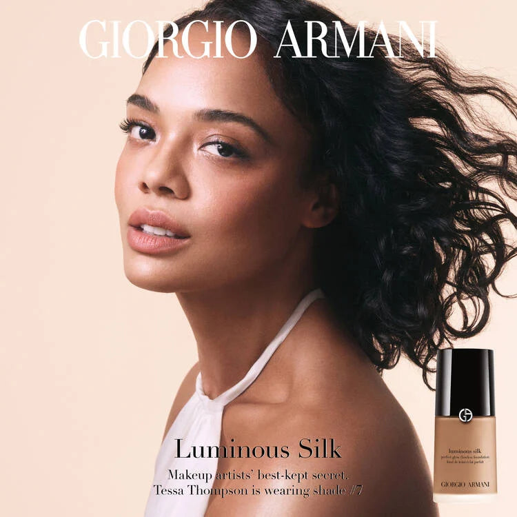 Giorgio Armani Luminous Silk Foundation 5.5 Cheeks Pakistan CHEEKS PAKISTAN